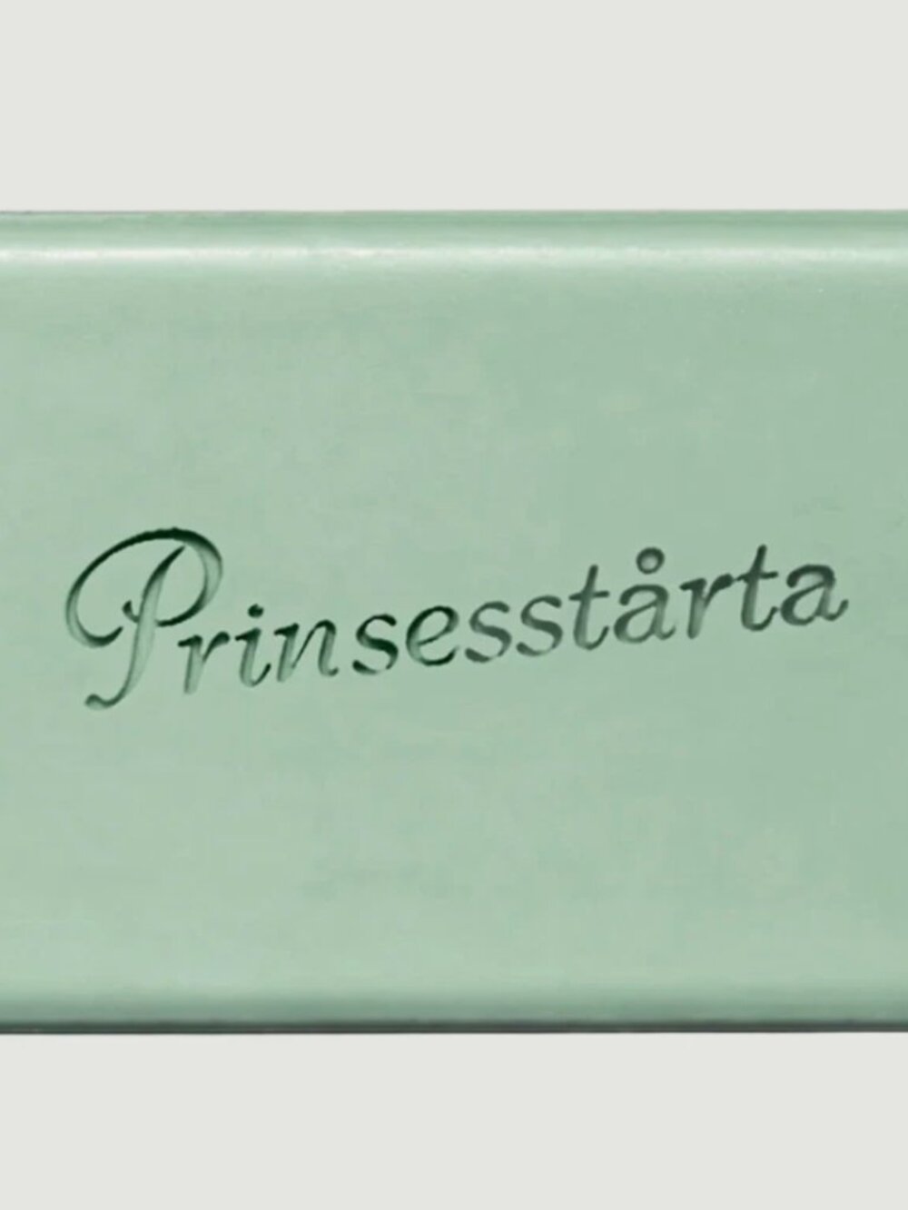 FLAMINGO ESTATE Prinsesstårta Milk Bar Soap 5oz. NIB - Picture 2 of 3